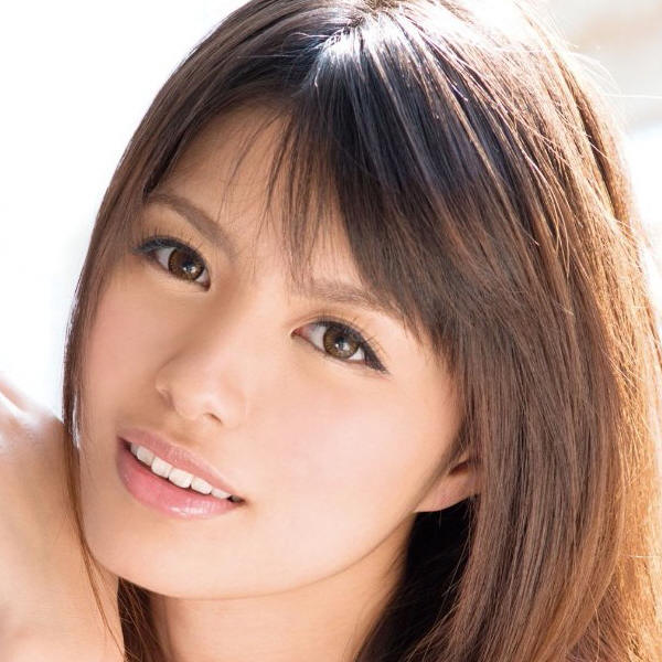 逢坂安娜逢坂アンナ